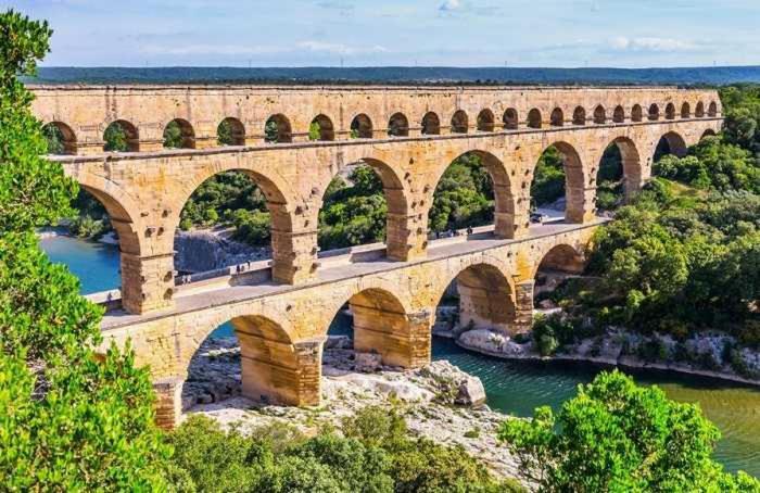 Gite En Provence Proche Avignon Sauveterre  Exteriér fotografie